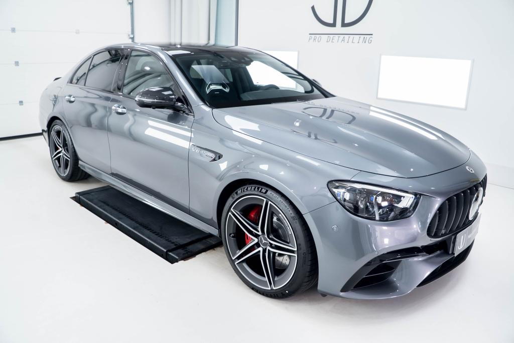 Mercedes-Benz E63 AMG projektikuva